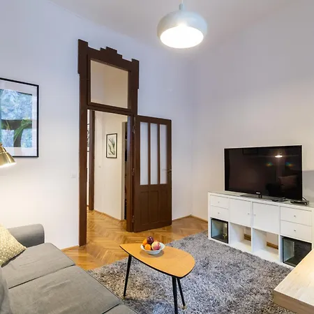 Heart And Soul, Gorgeous Two-bedroom In The Center! Lägenhet